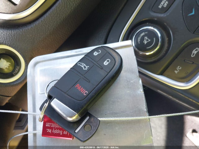 Chrysler 2015 2015 1C3CCCAB9FN756769 Image 11