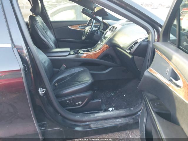 2LMTJ6LR5GBL60879 Lincoln 2016