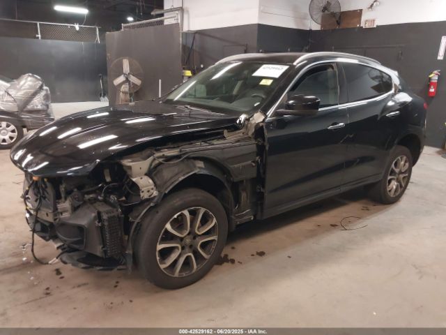 2017 MASERATI LEVANTE ZN661XUL4HX254428 Photo 1