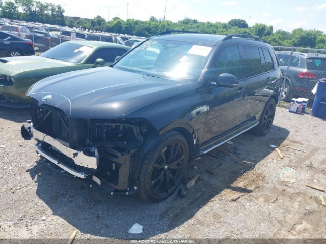 2025 BMW X7 5UX23EM04S9X21636 Photo 1