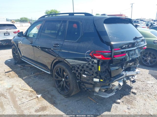 2025 BMW X7 5UX23EM04S9X21636 Photo 2