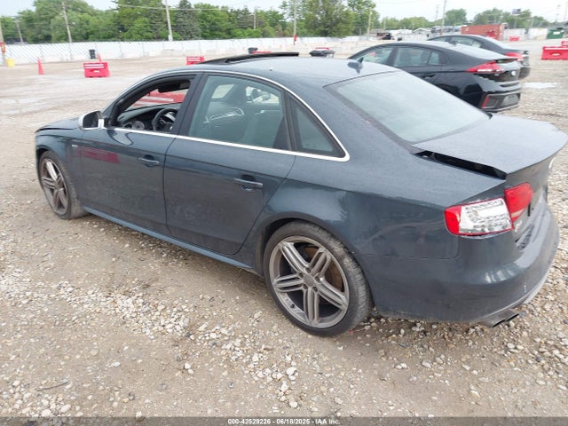 2011 AUDI S4 WAUBGAFL8BA163677 Photo 2