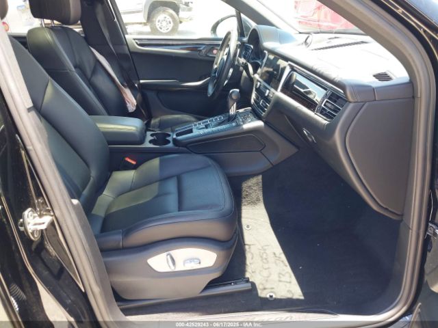 2021 PORSCHE MACAN WP1AA2A52MLB03298 Photo 4