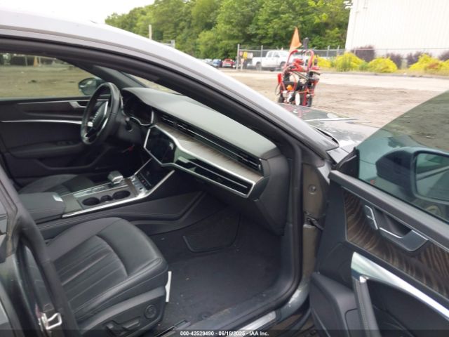 2019 AUDI A7 WAUV2AF29KN022385 Photo 4