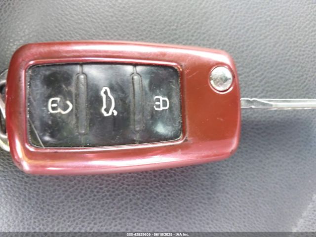 2013 VOLKSWAGEN BEETLE 3VW5P7AT7DM802208 Photo 10