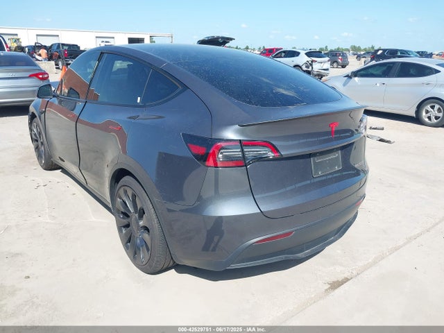 2023 TESLA MODEL Y 7SAYGDEF5PF696100 Photo 2