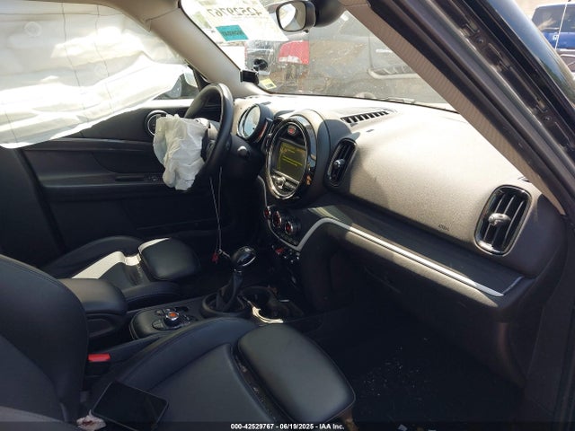 2018 MINI COUNTRYMAN WMZYT5C37J3E59395 Photo 4