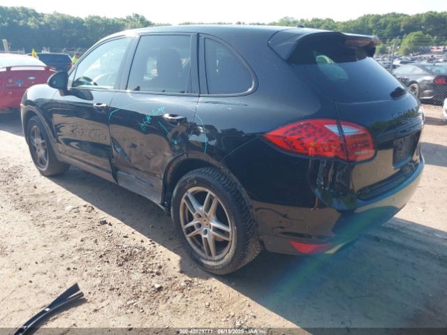 2011 PORSCHE CAYENNE WP1AA2A21BLA08606 Photo 2