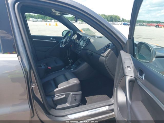 2016 VOLKSWAGEN TIGUAN WVGAV7AX8GW083822 Photo 4