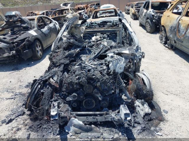 2017 JAGUAR XJ SAJWA2G79H8W12492 Photo 5