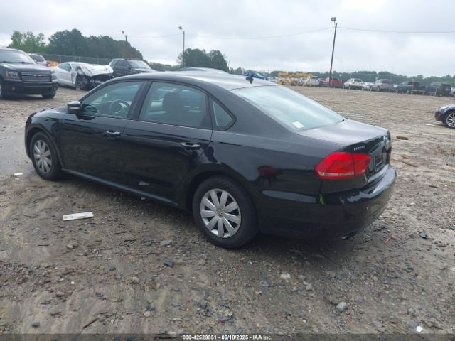 2013 VOLKSWAGEN PASSAT 1VWAH7A38DC147571 Photo 2