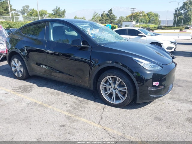 2023 TESLA MODEL Y 7SAYGDEE8PA138813 Photo 0