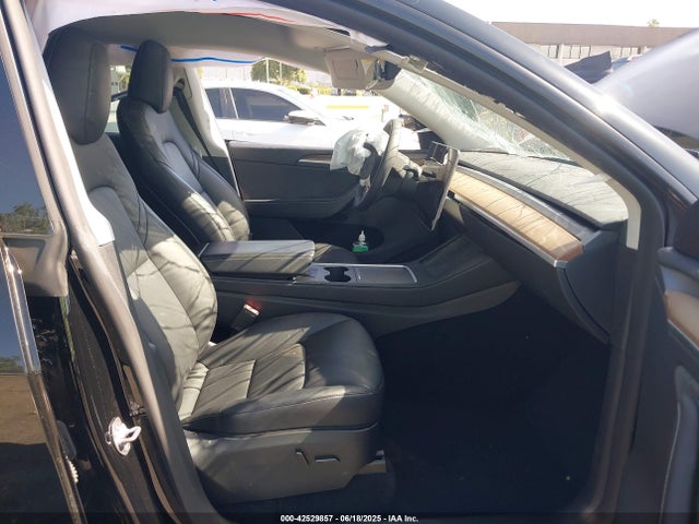 2023 TESLA MODEL Y 7SAYGDEE8PA138813 Photo 4