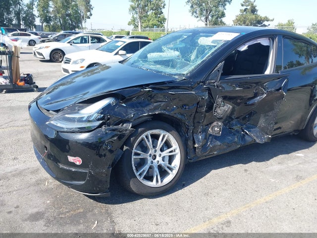 2023 TESLA MODEL Y 7SAYGDEE8PA138813 Photo 5