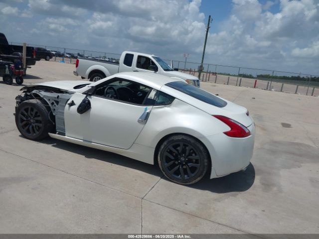 2016 NISSAN 370Z JN1AZ4EH9GM934082 Photo 2