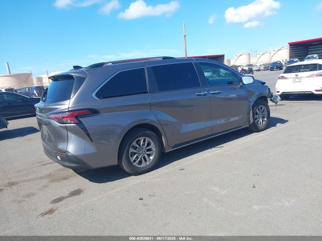 2022 TOYOTA SIENNA 5TDJRKEC4NS106156 Photo 3