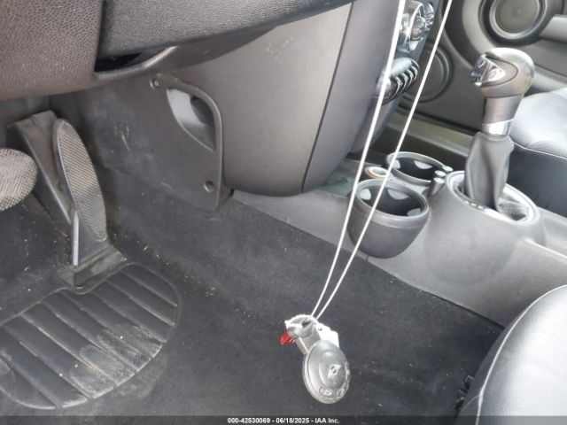 2011 MINI COOPER WMWSU3C57BT252882 Photo 10