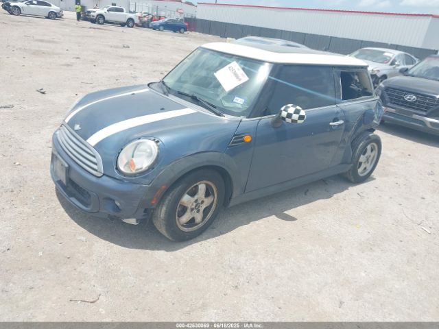 2011 MINI COOPER WMWSU3C57BT252882 Photo 1