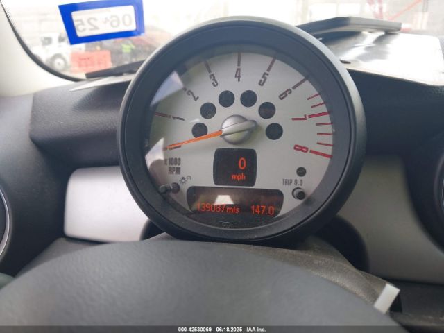 2011 MINI COOPER WMWSU3C57BT252882 Photo 6