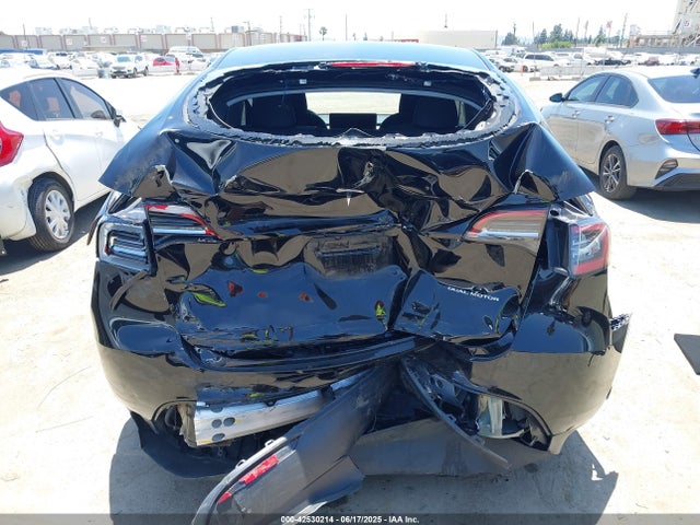 Tesla 2023 2023 7SAYGAEE2PF638323 Image 16