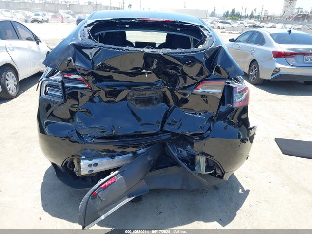 Tesla 2023 2023 7SAYGAEE2PF638323 Image 20