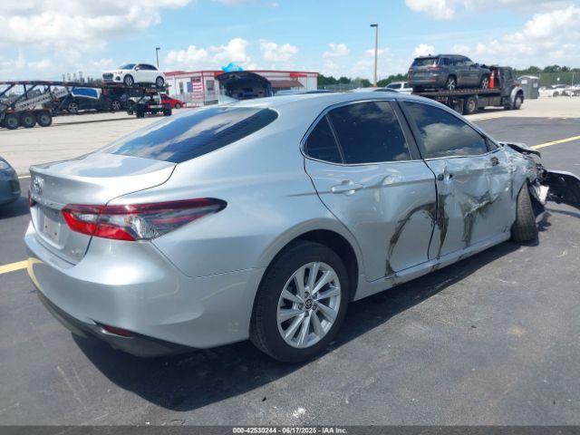 2021 TOYOTA CAMRY 4T1C11AKXMU480087 Photo 3