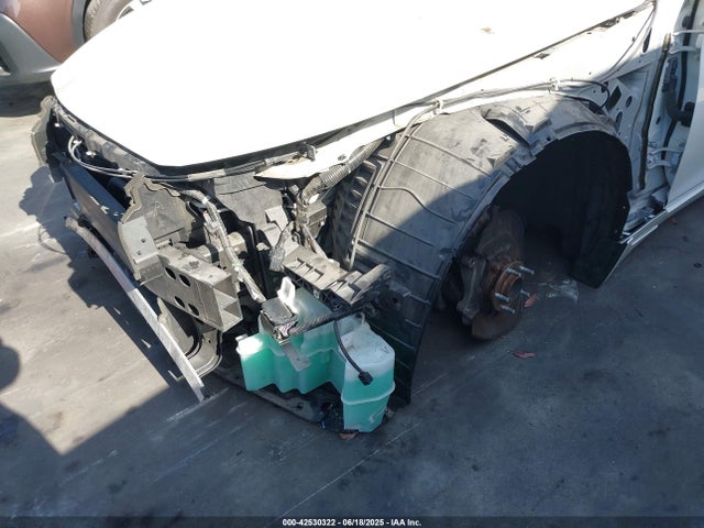 Infiniti 2018 2018 JN1EV7AP7JM357295 Image 6