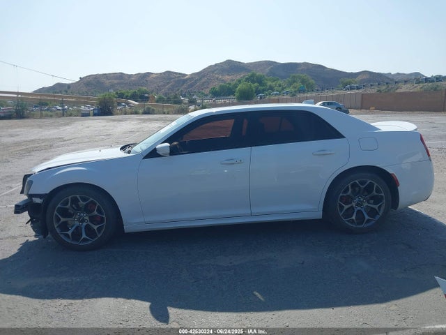 Chrysler 2018 2018 2C3CCABG8JH240225 Image 15