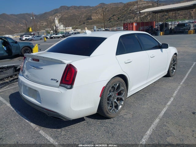 Chrysler 2018 2018 2C3CCABG8JH240225 Image 4