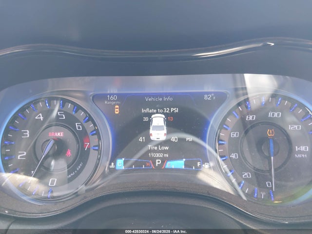 Chrysler 2018 2018 2C3CCABG8JH240225 Image 7
