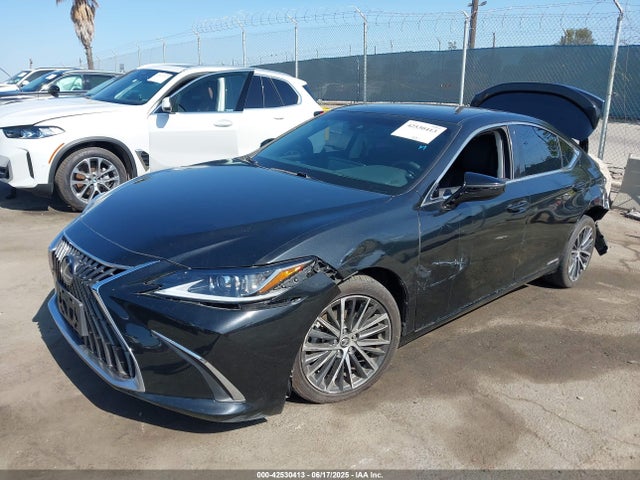 Lexus a25a-fxs, 3nm 2022 58ADA1C17NU017942 Image 2