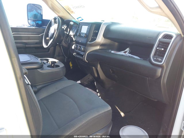 3C6UR5DL4LG159992 RAM 2500