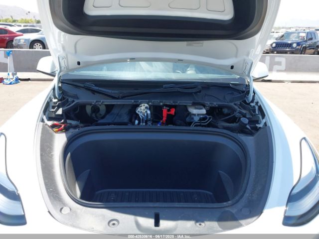 7SAYGDEEXNA014247 Tesla Model Y