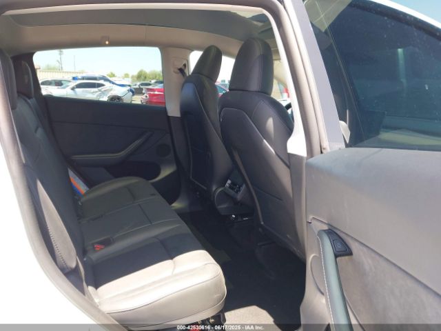 7SAYGDEEXNA014247 Tesla Model Y