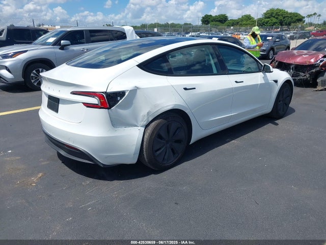 2025 TESLA MODEL 3 5YJ3E1EA7SF897151 Photo 3