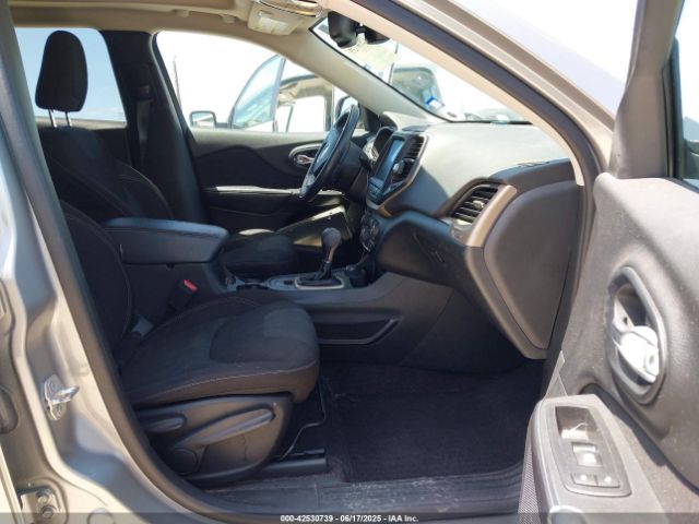 2016 JEEP CHEROKEE 1C4PJMCS1GW300511 Photo 4