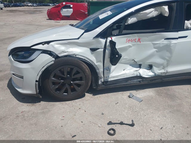 2024 TESLA MODEL X 7SAXCAE54RF449148 Photo 5