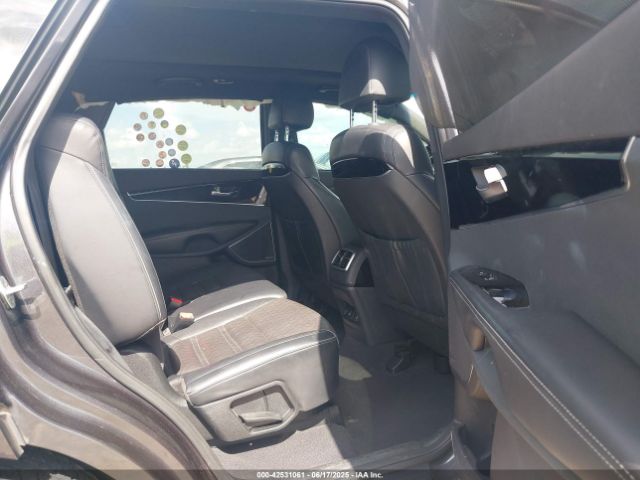 2018 KIA SORENTO 5XYPK4A57JG374286 Photo 7