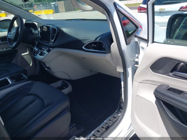 2024 Chrysler Pacifica Hybrid Select მანქანა იყიდება აუქციონზე, vin: 2C4RC1S73RR121848, აუქციონის ნომერი: 42531073
