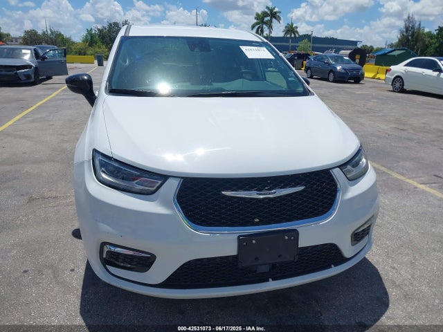 2024 Chrysler Pacifica Hybrid Select მანქანა იყიდება აუქციონზე, vin: 2C4RC1S73RR121848, აუქციონის ნომერი: 42531073