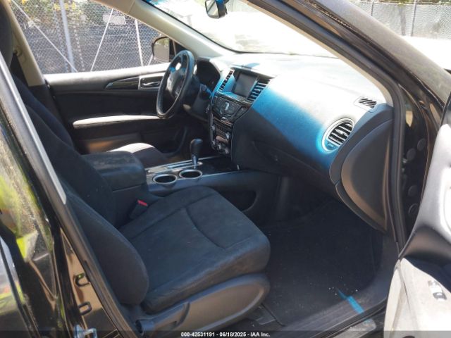 5N1AR2MN8FC678462 Nissan Pathfinder Sv