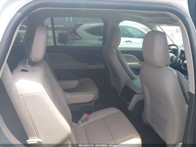 5LM5J7XC3NGL08248 Lincoln gtdi