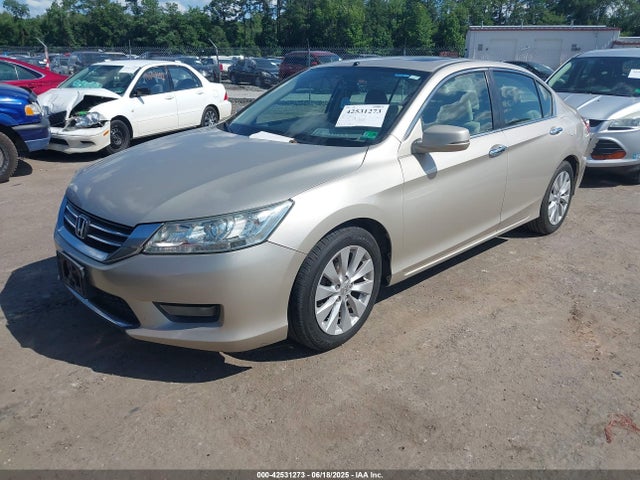 Honda k24w1 2014 1HGCR2F76EA063223 Image 2