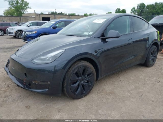 2025 TESLA MODEL Y 7SAYGDEE2SF305808 Photo 1