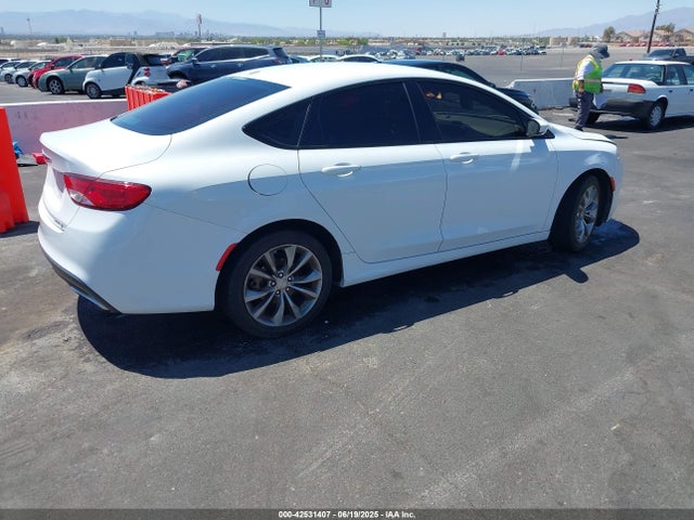 Chrysler 200 2015 1C3CCCBB2FN587211 Image 4