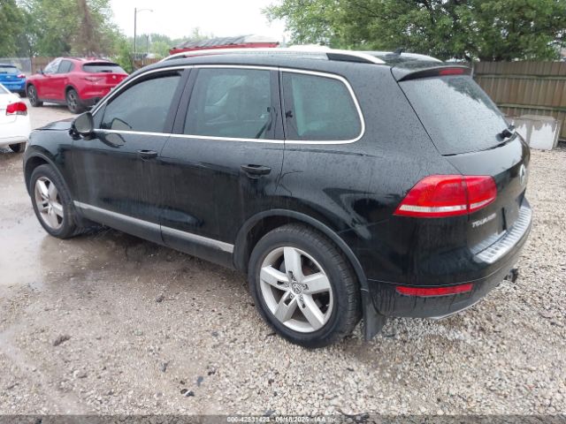 2012 VOLKSWAGEN TOUAREG WVGEK9BPXCD010820 Photo 2