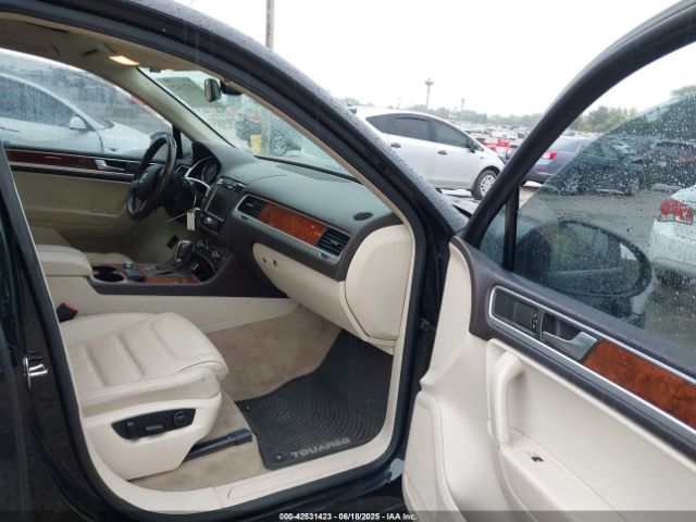 2012 VOLKSWAGEN TOUAREG WVGEK9BPXCD010820 Photo 4