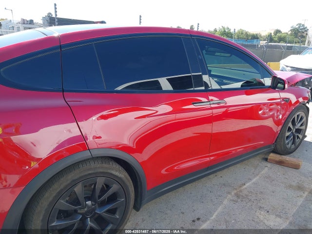 7SAXCBE65NF342585 Tesla 2022