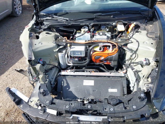 2025 TESLA MODEL 3 5YJ3E1EA4SF980133 Photo 9