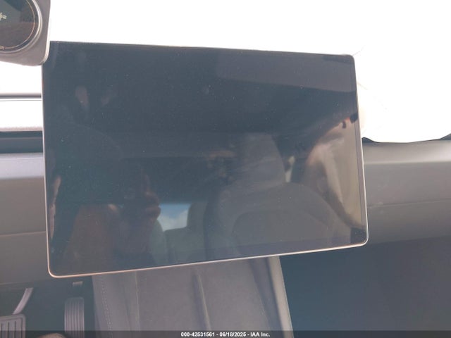 5YJ3E1EA4SF980133 Tesla MODEL 3